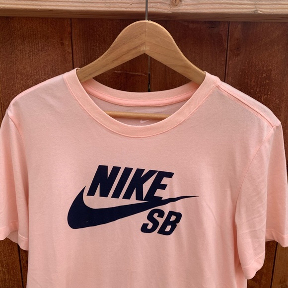Nike Other - Nike sb Icon Tee